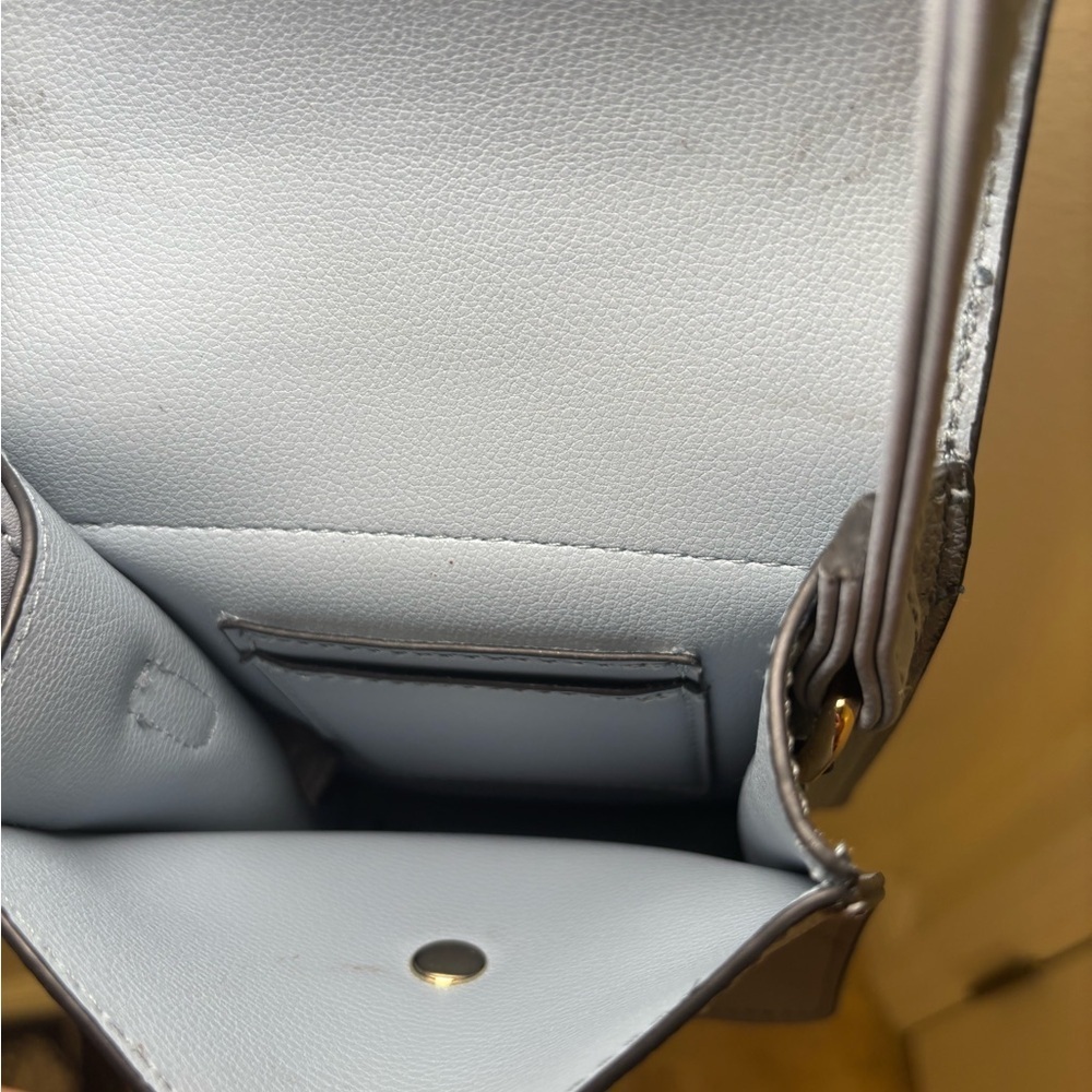 Elegant Blue Crossbody Bag - Picture 6 of 6